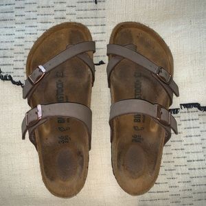 Birkenstock Mayari in the color Mocha